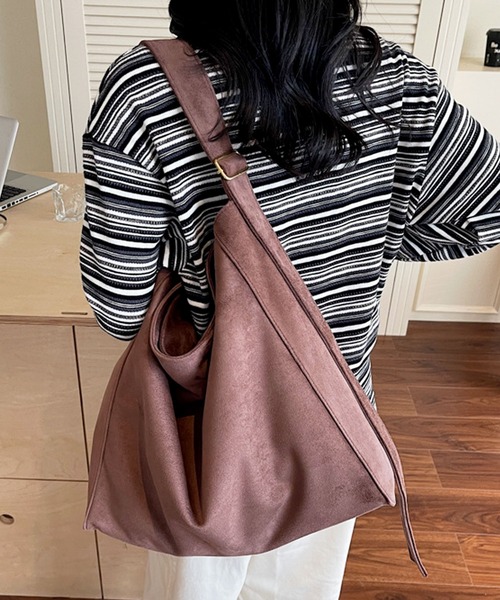 florist（フローリスト）の「【A4収納可・2WAY】フェイクスエードワンショルダーバッグ/トートバッグ（ショルダーバッグ・レディース・ブラック/キャメル/モスグリーン/ベージュ/モカ・FREE）」の20枚目の写真