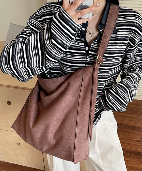 florist（フローリスト）の「【A4収納可・2WAY】フェイクスエードワンショルダーバッグ/トートバッグ（ショルダーバッグ・レディース・ブラック/キャメル/モスグリーン/ベージュ/モカ・FREE）」の21枚目の写真