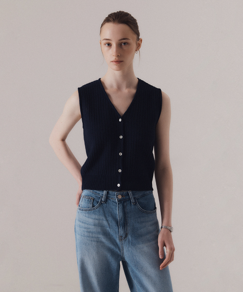 SILN(シルン)の「Henri textured knit vest (NAVY)(ベスト・レディース・その他・FREE)」の2枚目の写真