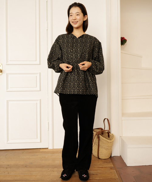 CHIQUITA(チキータ)の「オーロラコーデュロイパンツブラック(その他パンツ・レディース・ブラック・SMALL/MEDIUM)」の3枚目の写真