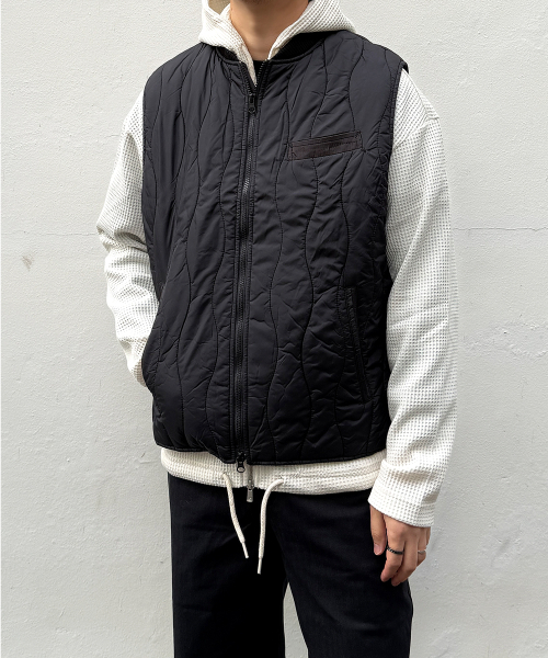 YOUNEEDGARMENTS(ユーニーズガーメンツ)の「ナイロンライナーベスト(ブラック)(ダウンベスト・メンズ・その他・40/38)」の1枚目の写真