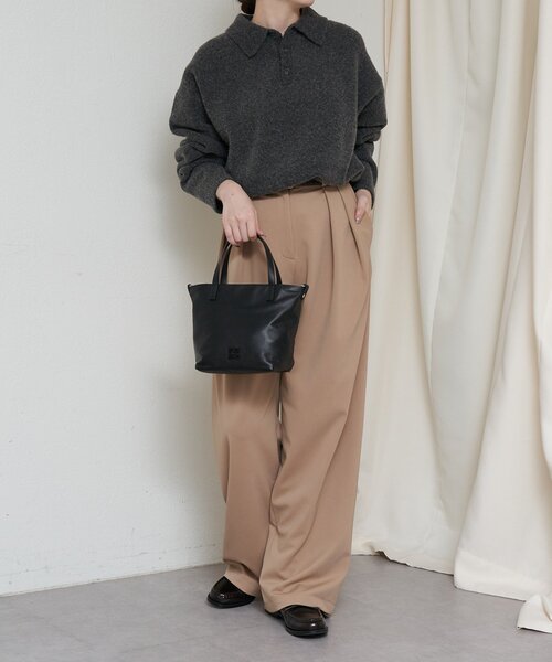 russet（ラシット）の「レザー2WAYミニトートバッグ（トートバッグ・レディース・グレイッシュベージュ/ブラック・FREE）」の5枚目の写真