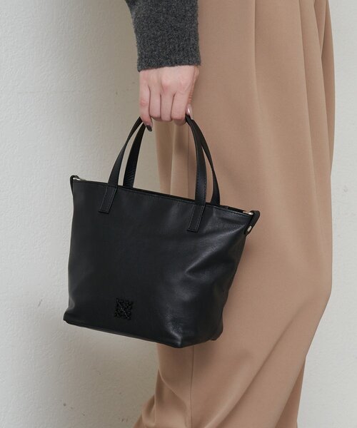 russet（ラシット）の「レザー2WAYミニトートバッグ（トートバッグ・レディース・グレイッシュベージュ/ブラック・FREE）」の7枚目の写真