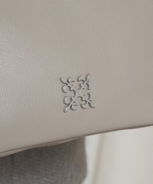 russet（ラシット）の「レザー2WAYミニトートバッグ（トートバッグ・レディース・グレイッシュベージュ/ブラック・FREE）」の21枚目の写真