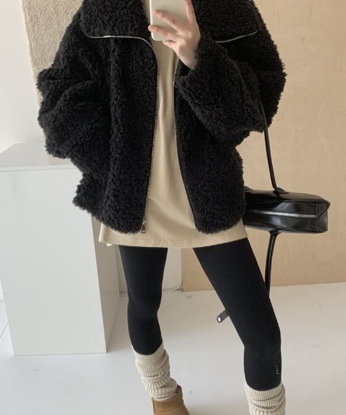 Ritzy（リッツィー）の「フェイクムートンコート（ムートンコート・レディース・ブラック/ホワイト・M/L）」の3枚目の写真