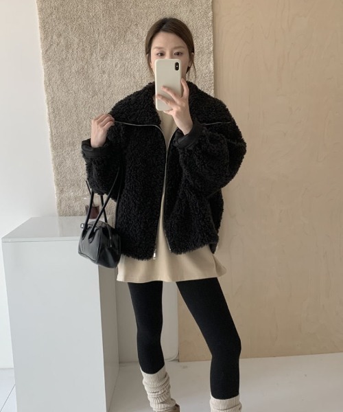 Ritzy（リッツィー）の「フェイクムートンコート（ムートンコート・レディース・ブラック/ホワイト・M/L）」の4枚目の写真