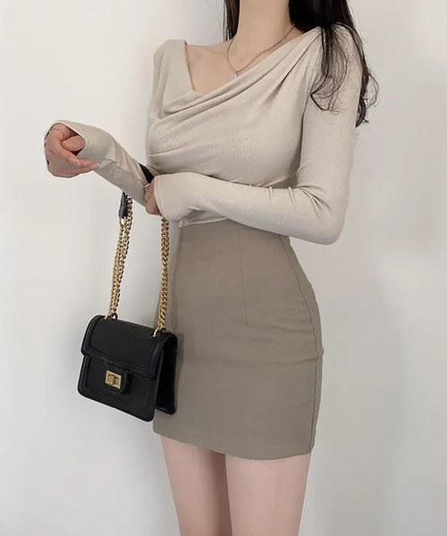 Girly Doll(ガーリードール)の「ドレープネックロングスリーブカットソー(Tシャツ/カットソー・レディース・ホワイト/ミント/アイボリー/カーキ/ブラック・F)」の16枚目の写真