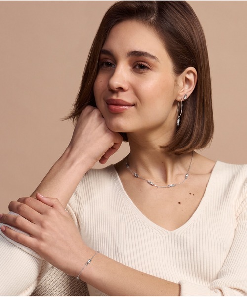 OLIVIA BURTON（オリビアバートン）の「「OLIVIA BURTON/オリビアバートン」クラシック - デインティ  スタッド ピアス（ピアス（両耳用）・レディース・イエローゴールド/ピンクゴールド/シルバー・ONE SIZE）」の12枚目の写真