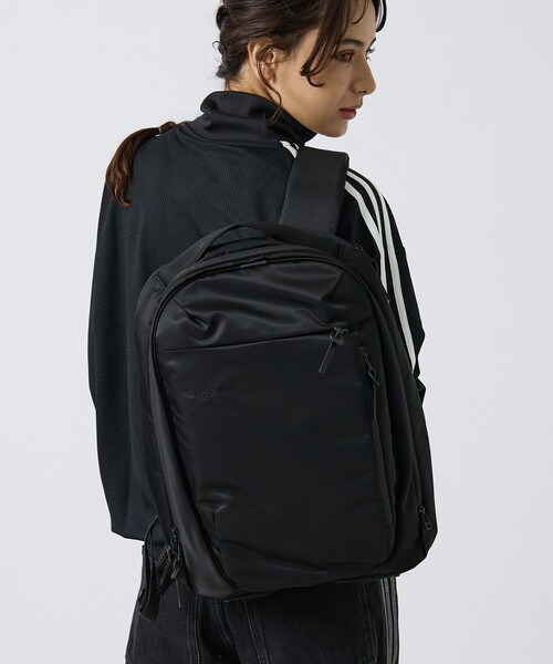 ABAHOUSE(アバハウス)の「【DsBk / ディーエスビーケー】 SOLID BACKPACK /デイリーバックパック /ユニセックス 【WEB限定】(バックパック/リュック・メンズ・グレー/ブラック/カーキ/ネイビー・フリー)」の2枚目の写真