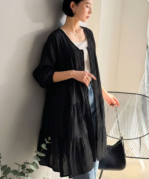 Classical Evon（クラシカルエヴォン）の「【Classical Evon】華やかさと体型カバーを両立する、着回し抜群な1枚。前後2wayパナマ風ティアードチュニック（長袖）（シャツ/ブラウス・レディース・ベージュ/アイボリー/ブラック/ネイビー/ブルー・MEDIUM/LARGE/X-LARGE/SMALL）」の11枚目の写真