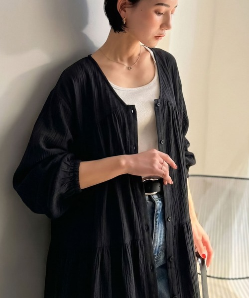 Classical Evon（クラシカルエヴォン）の「【Classical Evon】華やかさと体型カバーを両立する、着回し抜群な1枚。前後2wayパナマ風ティアードチュニック（長袖）（シャツ/ブラウス・レディース・ベージュ/アイボリー/ブラック/ネイビー/ブルー・MEDIUM/LARGE/X-LARGE/SMALL）」の14枚目の写真