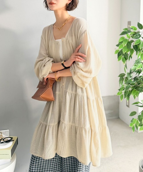 Classical Evon（クラシカルエヴォン）の「【Classical Evon】華やかさと体型カバーを両立する、着回し抜群な1枚。前後2wayパナマ風ティアードチュニック（長袖）（シャツ/ブラウス・レディース・ベージュ/アイボリー/ブラック/ネイビー/ブルー・MEDIUM/LARGE/X-LARGE/SMALL）」の8枚目の写真