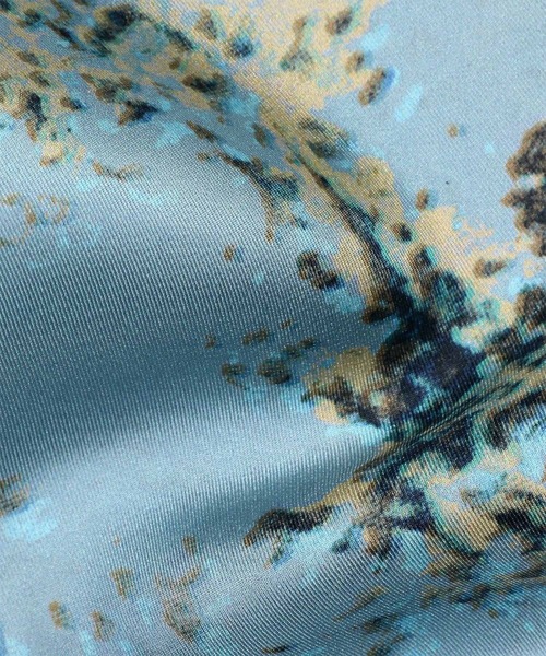 Paul Smith（ポールスミス）の「ウィメンズ プリント ナロースカーフ / 165637 NSC（ストール/ショール・レディース・マルチ/ブルー・FREE）」の4枚目の写真