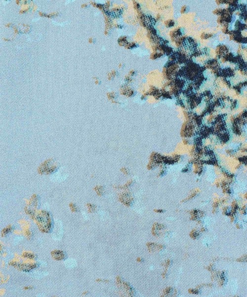 Paul Smith（ポールスミス）の「ウィメンズ プリント ナロースカーフ / 165637 NSC（ストール/ショール・レディース・マルチ/ブルー・FREE）」の3枚目の写真