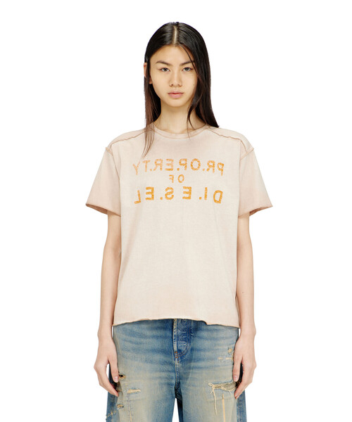 DIESEL(ディーゼル)の「ウィメンズ Tシャツ T-ILY(Tシャツ/カットソー・レディース・グレー系その他/ライトピンク・LARGE/SMALL/MEDIUM/X-SMALL)」の1枚目の写真