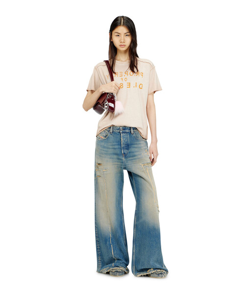 DIESEL(ディーゼル)の「ウィメンズ Tシャツ T-ILY(Tシャツ/カットソー・レディース・グレー系その他/ライトピンク・LARGE/SMALL/MEDIUM/X-SMALL)」の3枚目の写真