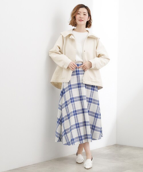 grove(グローブ)の「【貴島明日香さん着用】【撥水】きれいめに着こなせるマウンテンパーカ(ブルゾン・レディース・グレー/ネイビー/ブルー系その他/オフホワイト/ベージュ系7・03/02/05/04/01)」の10枚目の写真