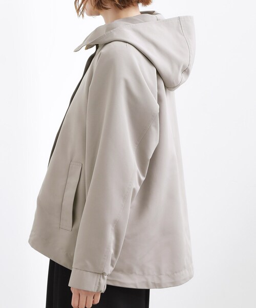 grove(グローブ)の「【貴島明日香さん着用】【撥水】きれいめに着こなせるマウンテンパーカ(ブルゾン・レディース・グレー/ネイビー/ブルー系その他/オフホワイト/ベージュ系7・03/02/05/04/01)」の14枚目の写真