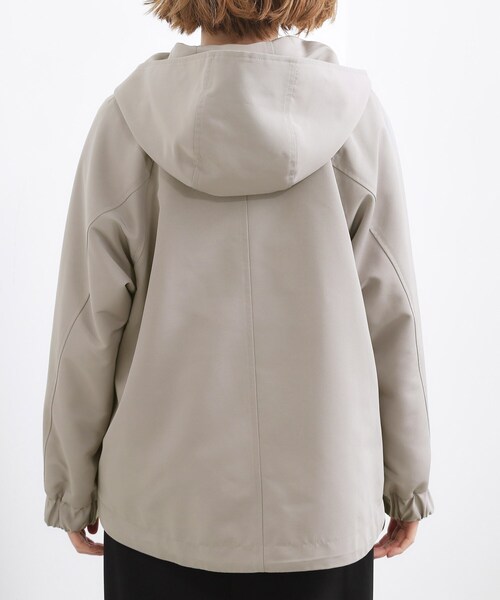 grove(グローブ)の「【貴島明日香さん着用】【撥水】きれいめに着こなせるマウンテンパーカ(ブルゾン・レディース・グレー/ネイビー/ブルー系その他/オフホワイト/ベージュ系7・03/02/05/04/01)」の15枚目の写真