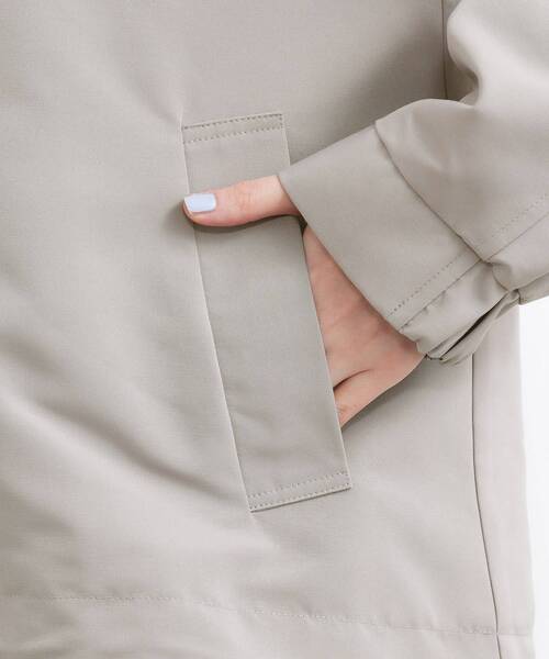 grove(グローブ)の「【貴島明日香さん着用】【撥水】きれいめに着こなせるマウンテンパーカ(ブルゾン・レディース・グレー/ネイビー/ブルー系その他/オフホワイト/ベージュ系7・03/02/05/04/01)」の18枚目の写真