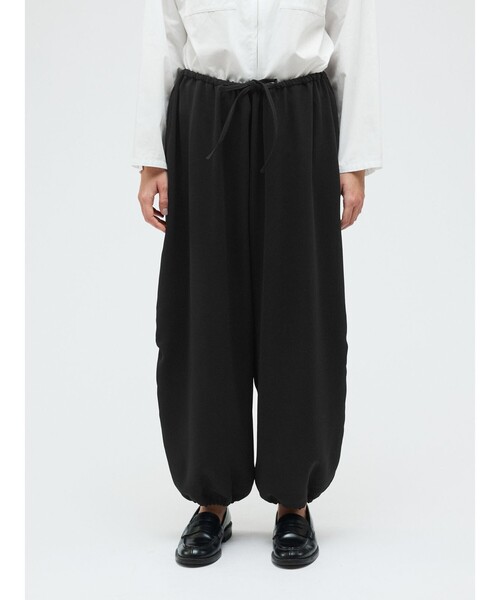 mizuiroind（ミズイロインド）の「mizuiro ind ドローストリングヘムイージーパンツ（その他パンツ・レディース・オフホワイト/ブラック/ネイビー・FREE）」の11枚目の写真