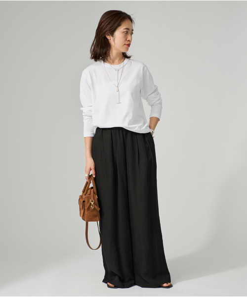 VERMEIL par iena(ヴェルメイユパーイエナ)の「ディオラマ クルーネックロングスリーブ Tシャツ(Tシャツ/カットソー・レディース・ホワイト/ブラック・FREE)」の21枚目の写真