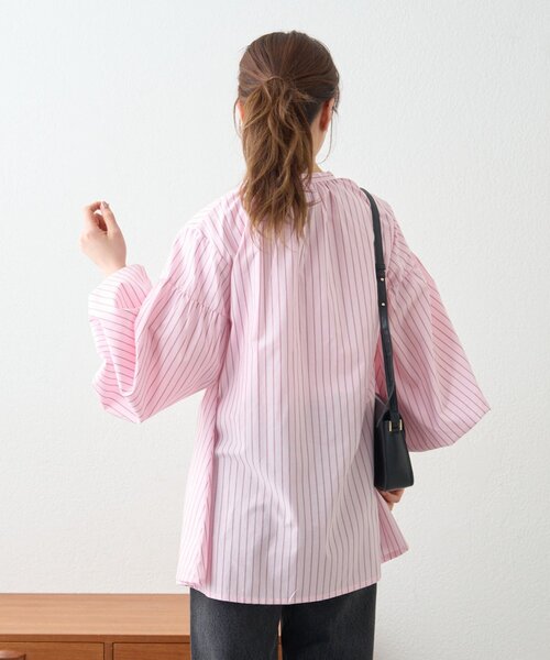 GEVACO（ゲバコ）の「【GEVACO】ストライプ柄ボウタイギャザーチュニックブラウス（シャツ/ブラウス・レディース・ピンク/ベージュ/ブルー・ONE SIZE）」の20枚目の写真