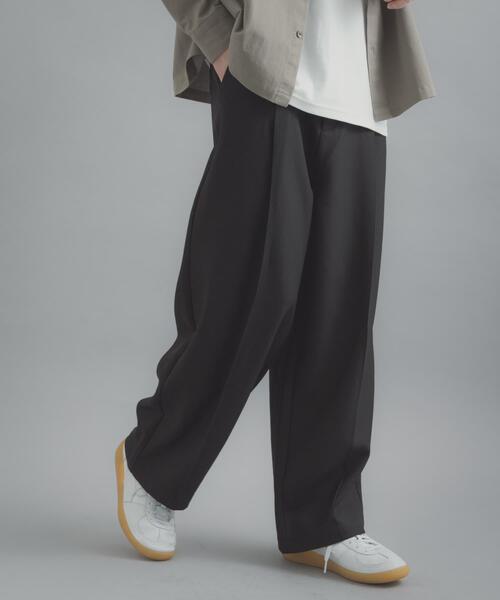 SENSE OF PLACE by URBAN RESEARCH（センスオブプレイスバイアーバンリサーチ）の「『撥水/防花粉』SKIN Proofタックワイドパンツ（その他パンツ・メンズ・ブラウン/ブラック/ブルー・LARGE/MEDIUM）」の6枚目の写真