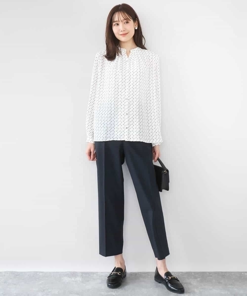 MK MICHEL KLEIN（エムケーミッシェルクラン）の「[イージーケア/洗える]ドライタッチストレッチ テーパードパンツ（スラックス・レディース・ネイビー/グレイッシュベージュ・38/40）」の7枚目の写真