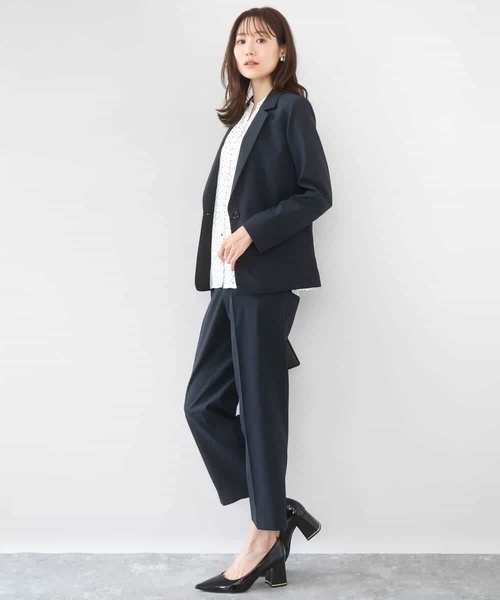 MK MICHEL KLEIN（エムケーミッシェルクラン）の「[イージーケア/洗える]ドライタッチストレッチ テーパードパンツ（スラックス・レディース・ネイビー/グレイッシュベージュ・38/40）」の10枚目の写真