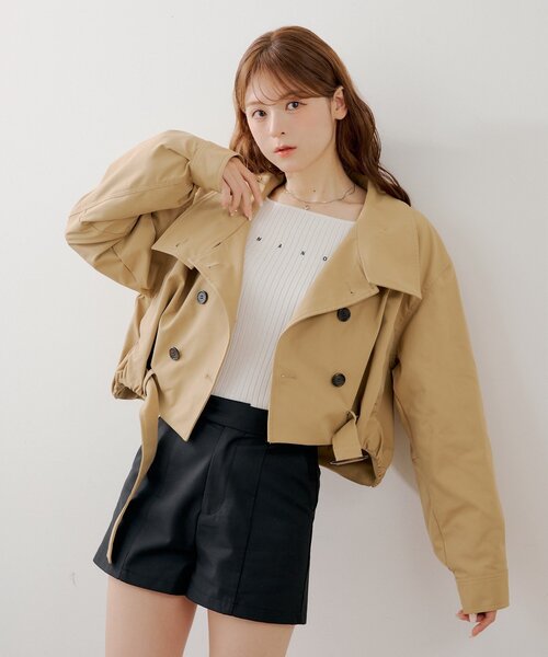 Chico（チコ）の「スタンドネックバルーンショートトレンチコート（トレンチコート・レディース・ベージュ/ライトベージュ/カーキ・FREE）」の6枚目の写真