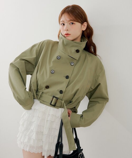 Chico（チコ）の「スタンドネックバルーンショートトレンチコート（トレンチコート・レディース・ベージュ/ライトベージュ/カーキ・FREE）」の10枚目の写真