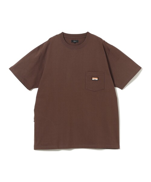 BEAMS(ビームス)の「ヘビーウエイト ロゴワッペン Tシャツ【ベーシックフィット】(Tシャツ/カットソー・メンズ・ブラック/ブラウン/ホワイト/ネイビー・SMALL/XX-LARGE/X-LARGE/LARGE/MEDIUM)」の3枚目の写真