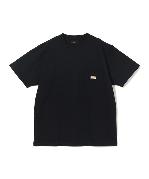 BEAMS(ビームス)の「ヘビーウエイト ロゴワッペン Tシャツ【ベーシックフィット】(Tシャツ/カットソー・メンズ・ブラック/ブラウン/ホワイト/ネイビー・SMALL/XX-LARGE/X-LARGE/LARGE/MEDIUM)」の10枚目の写真