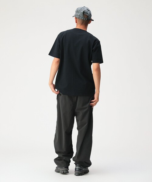 BEAMS(ビームス)の「ヘビーウエイト ロゴワッペン Tシャツ【ベーシックフィット】(Tシャツ/カットソー・メンズ・ブラック/ブラウン/ホワイト/ネイビー・SMALL/XX-LARGE/X-LARGE/LARGE/MEDIUM)」の19枚目の写真