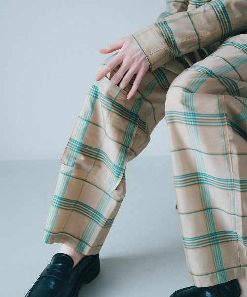 soduk(スドーク)の「【soduk】26SS新作 good jumpsuit / グッドジャンプスーツ(つなぎ/オールインワン・レディース・ベージュ/マルチ・SMALL/MEDIUM)」の7枚目の写真