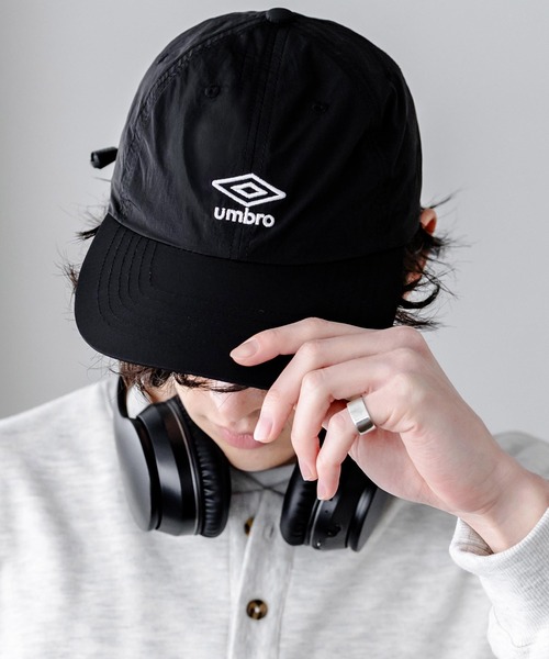 UMBRO 別注コラボ ワンポインロゴ刺繍ナイロンバンジーキャップ