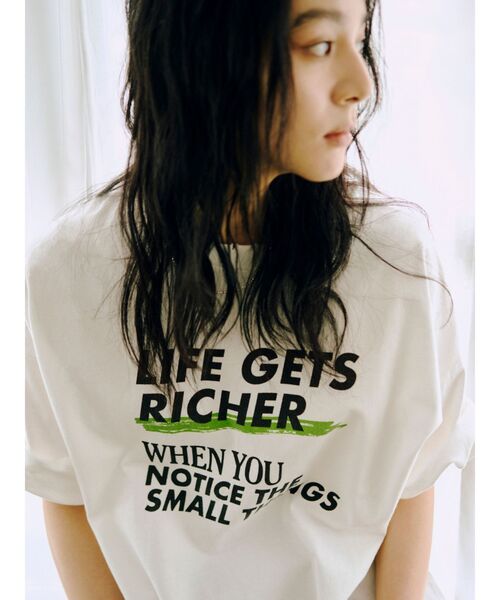 Ungrid(アングリッド)の「ダメージデザインロゴビッグTee(Tシャツ/カットソー・レディース・ボルドー/チャコールグレー/オフホワイト・FREE)」の4枚目の写真