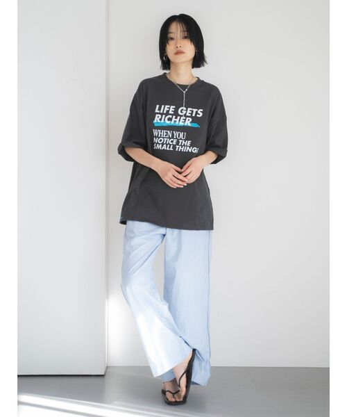 Ungrid(アングリッド)の「ダメージデザインロゴビッグTee(Tシャツ/カットソー・レディース・ボルドー/チャコールグレー/オフホワイト・FREE)」の17枚目の写真