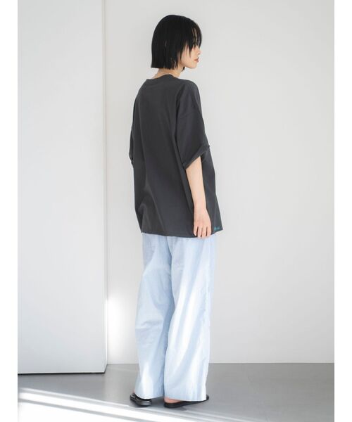 Ungrid(アングリッド)の「ダメージデザインロゴビッグTee(Tシャツ/カットソー・レディース・ボルドー/チャコールグレー/オフホワイト・FREE)」の18枚目の写真