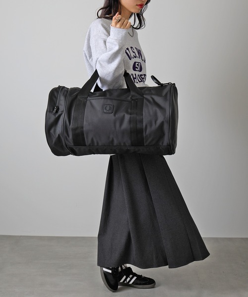 FRED PERRY（フレッドペリー）の「【FRED PERRY】BLACK CANVAS LARGE BARREL BAG L3343/バレルバッグ ボストンバッグ（ボストンバッグ・メンズ・ブラック・FREE）」の8枚目の写真