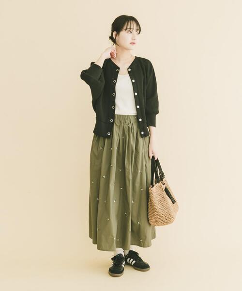 ITEMS URBANRESEARCH(アイテムズ アーバンリサーチ)の「エンブロイダリーギャザースカート(スカート・レディース・ブラック/カーキ・FREE)」の14枚目の写真