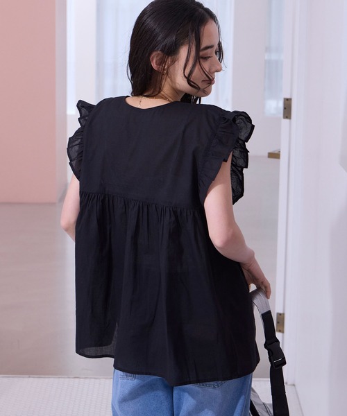 THE CRAFT CREW PRODUCTS(ザクラフトクループロダクツ)の「インドコットン ピンタック フリル フレンチスリーブ ヘンリーブラウス【THE CRAFT CREW PRODUCTS】(シャツ/ブラウス・レディース・イエロー系/ネイビー/ライトブルー/ブラック/ブラウン/レッド/オフホワイト・FREE)」の13枚目の写真