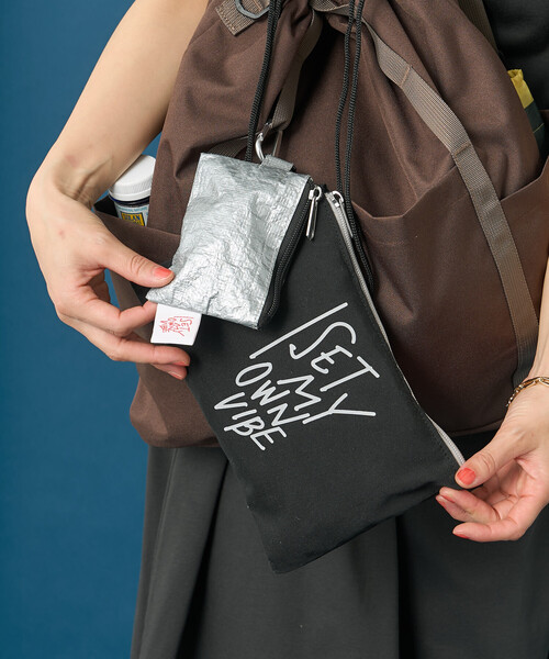 FREAK'S STORE(フリークスストア)の「藤本美貴 × FREAK'S STORE/フリークスストア 【セットアイテム】メッセージ ロゴ ポーチセット(ポーチ・レディース・ブラック/ピンク/レモンイエロー/ブルー・ONE SIZE)」の2枚目の写真