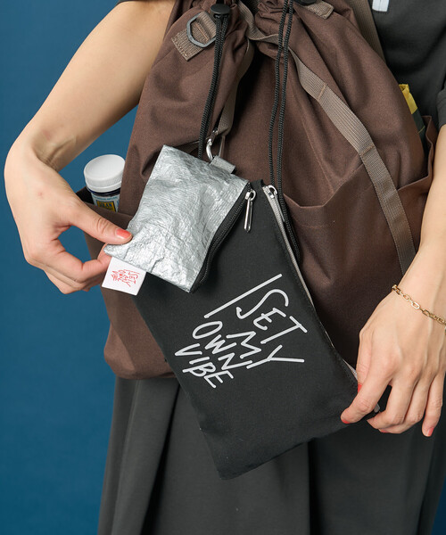 FREAK'S STORE(フリークスストア)の「藤本美貴 × FREAK'S STORE/フリークスストア 【セットアイテム】メッセージ ロゴ ポーチセット(ポーチ・レディース・ブラック/ピンク/レモンイエロー/ブルー・ONE SIZE)」の5枚目の写真