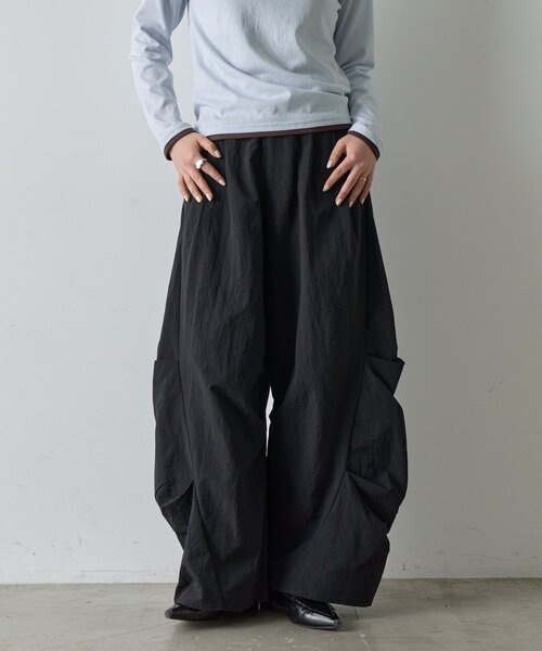goocy(グーシー)の「タックバレルパンツ(その他パンツ・レディース・モカ/ブラック・FREE)」の1枚目の写真