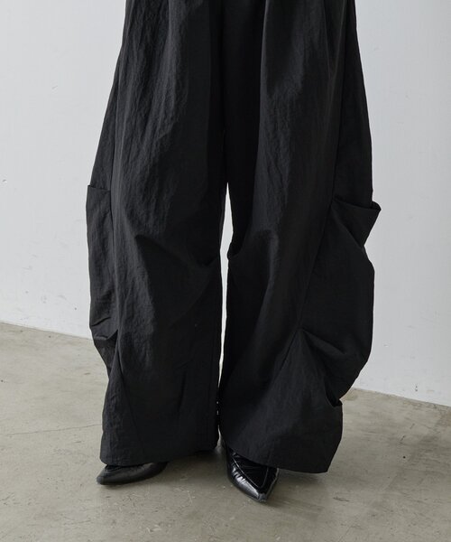 goocy(グーシー)の「タックバレルパンツ(その他パンツ・レディース・モカ/ブラック・FREE)」の5枚目の写真
