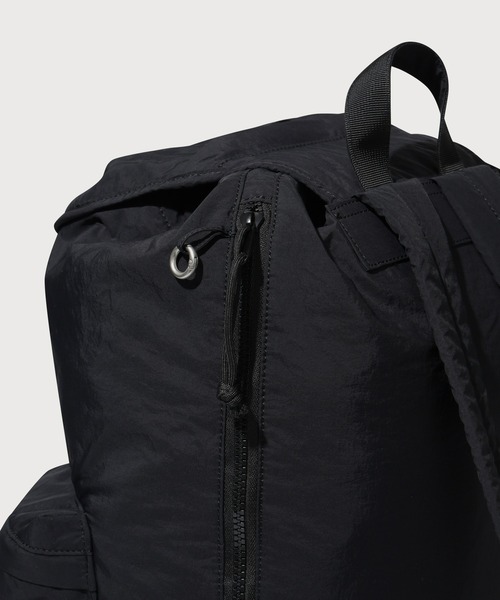 COVERNAT（カバーナット）の「[SOOBIN着用] FLAP DAILY BACKPACK（バックパック/リュック・メンズ・ネイビー/ブラック・FREE）」の10枚目の写真