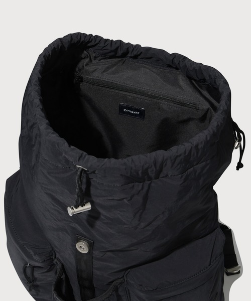 COVERNAT（カバーナット）の「[SOOBIN着用] FLAP DAILY BACKPACK（バックパック/リュック・メンズ・ネイビー/ブラック・FREE）」の12枚目の写真