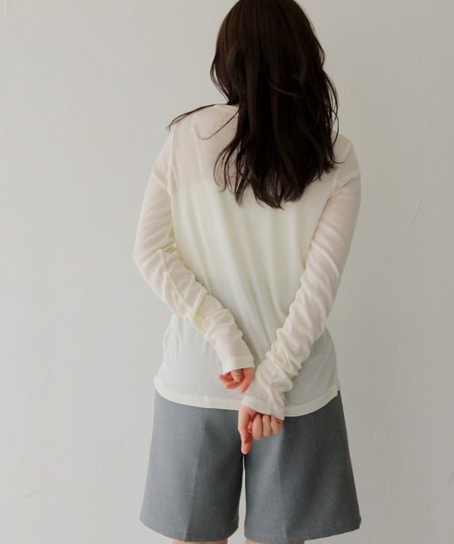 cheriella（シェリエラ）の「【cheriella】ベーシックシアーロングスリーブトップス BASIC SHEER LONG SLEEVE TOP（Tシャツ/カットソー・レディース・ライトブルー/ブラック/イエロー/ライトグレー/オフホワイト・FREE）」の10枚目の写真